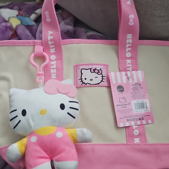 Hello Kitty Handbags - Hello Kitty Pink Tote with Charm